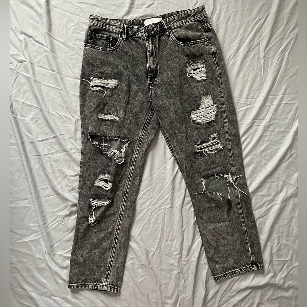 KanCan Dark Gray Ripped Capri Jeans